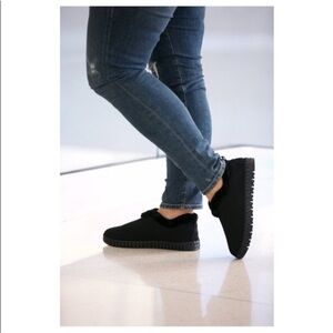 Ilse Jacobsen Tulip Faux Fur Lined Black Slippers Size 39 8.5